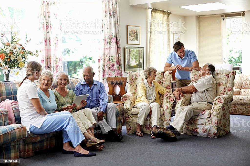Старость с достоинством: почему отдать родственника в дом престарелых – это не страшно?