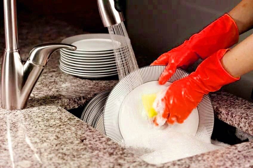 Моющее средство для посуды: как сделать своими руками гель из хозяйственного мыла или других средств