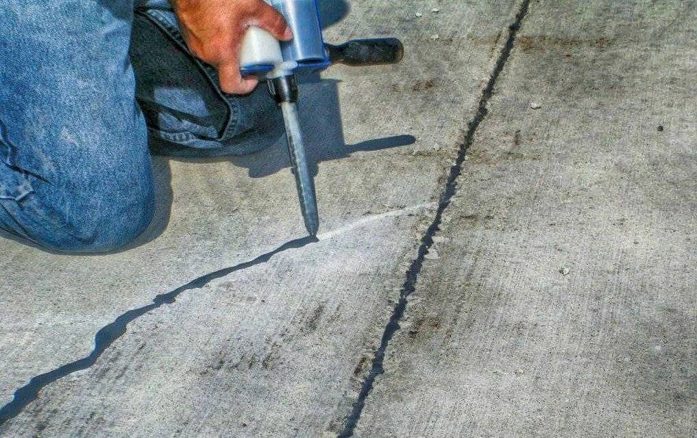 Какой герметик выбрать для трещин в бетоне + пошаговая инструкция заделки швов