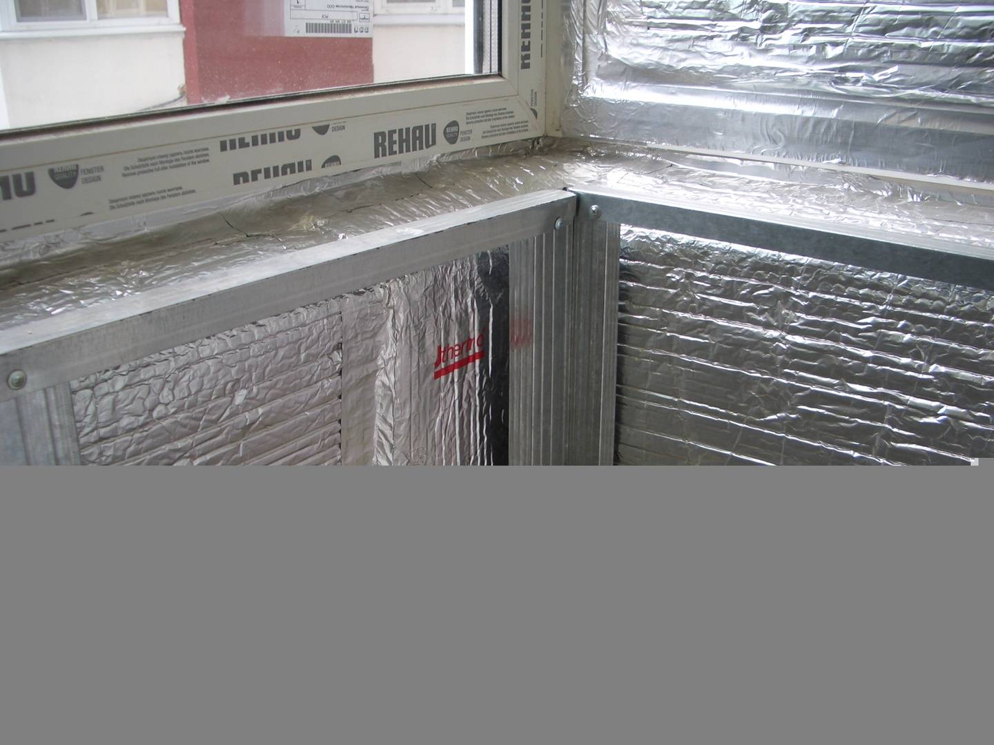 Как правильно утеплить балкон: какой материал лучше и расчет толщины утеплителя