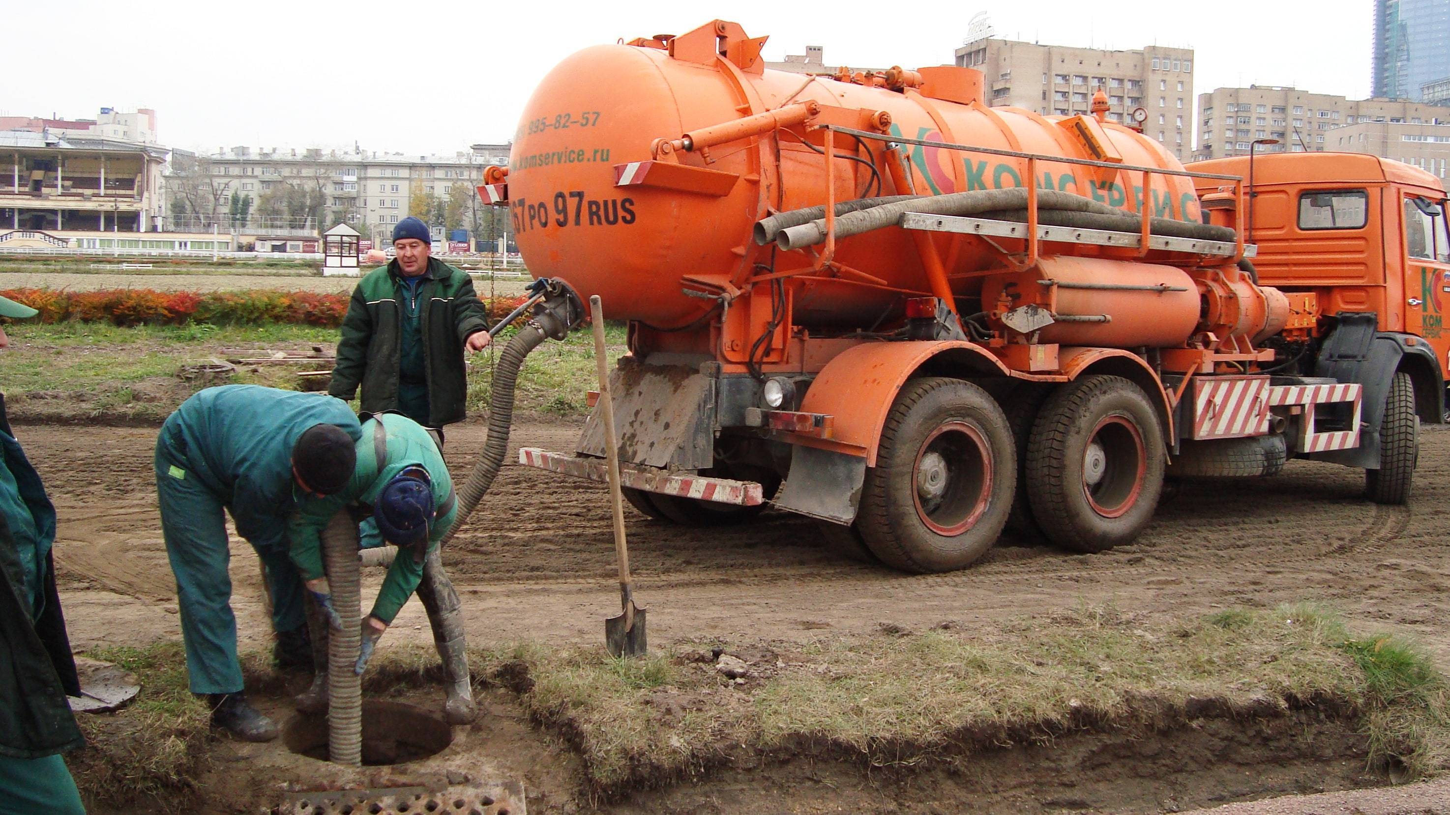 Прочистка канализации, очистка канализационных труб в частном доме по лучшей цене в москве