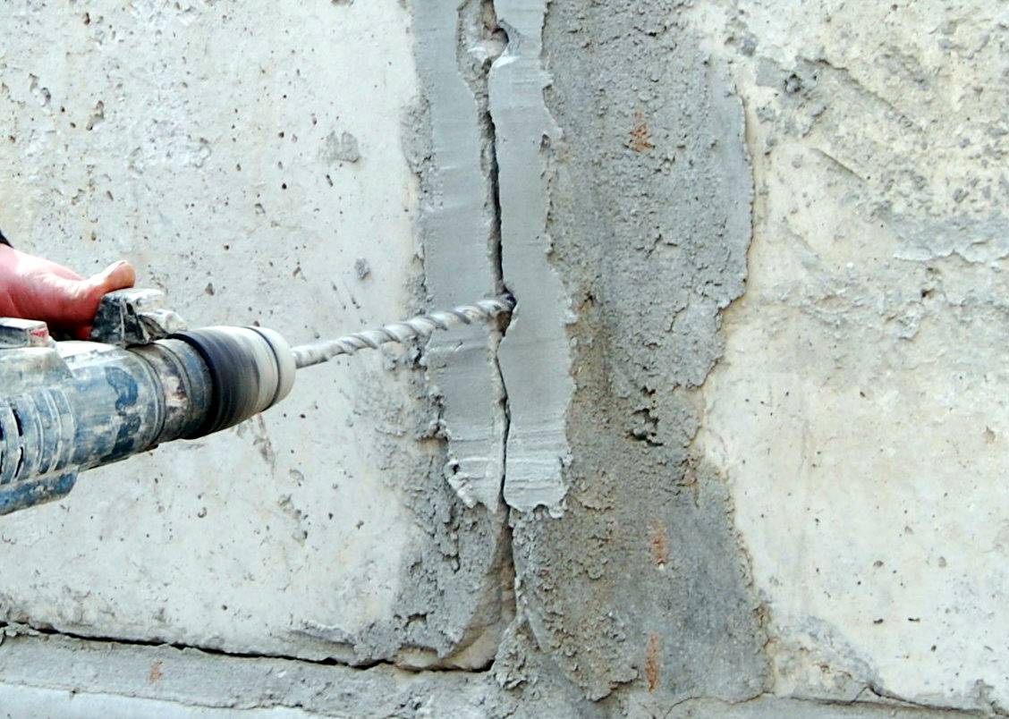 Заделка трещин в бетоне: оперативный ремонт покрытия