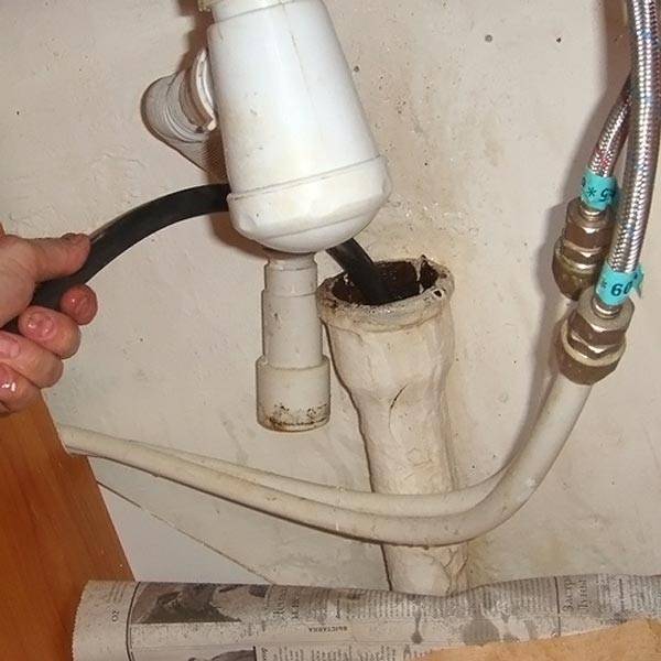 Почему пахнет канализацией в частном доме, в ванной или туалете: как избавиться от запаха из канализационных трубu – ремонт своими руками на m-stone.ru