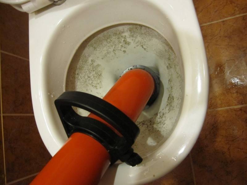 В туалете пахнет канализацией: почему появляется запах, способы устранения неисправностей