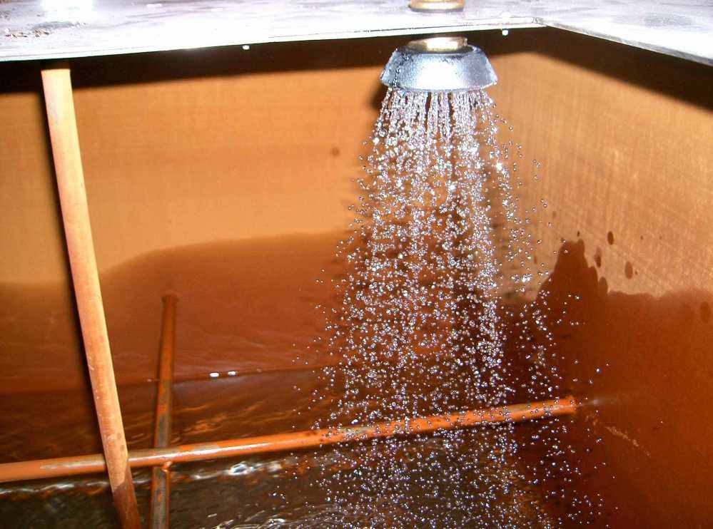 Очистка воды из скважины, очистка воды из скважины в загородном доме до питьевой