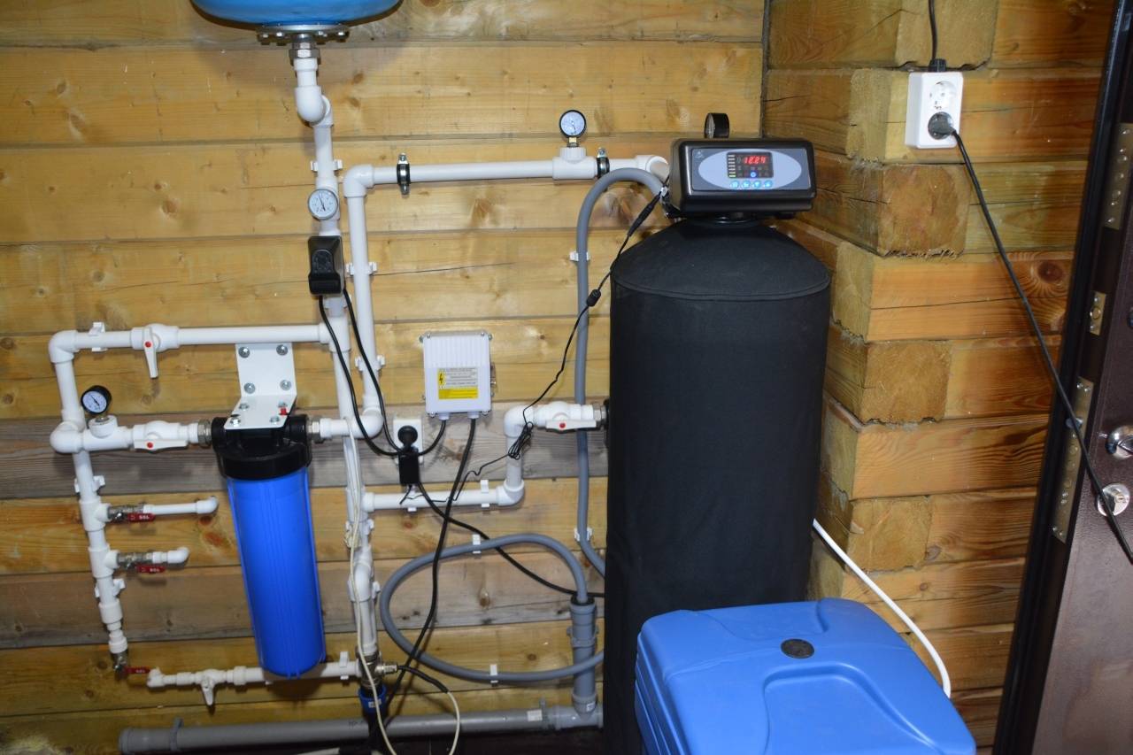Водоснабжение в частном доме из скважины: схема подключения водопровода