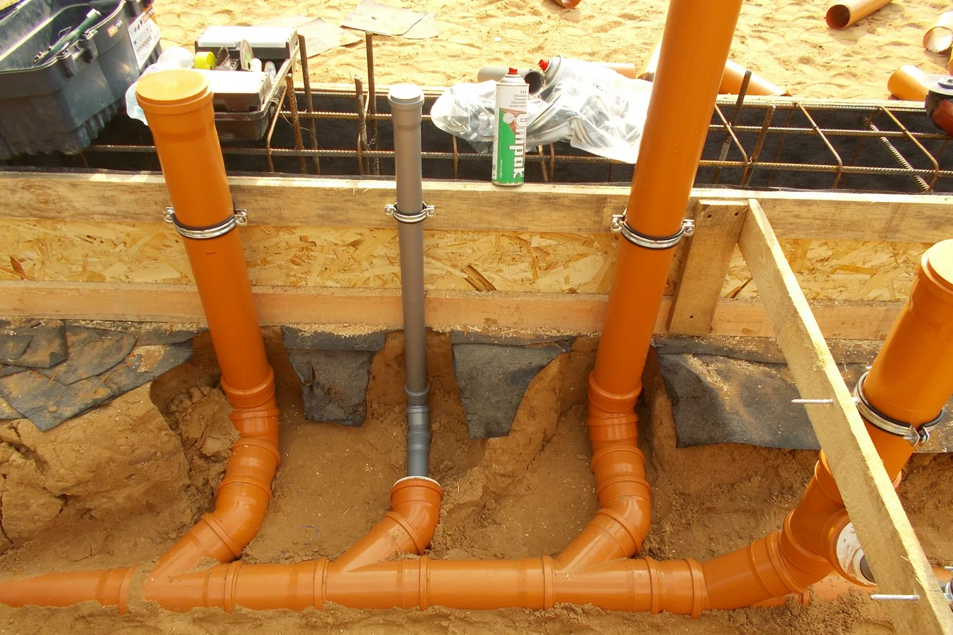 Материал для труб канализации - их виды, достоинства и недостатки
материал труб для канализации — про канализацию
