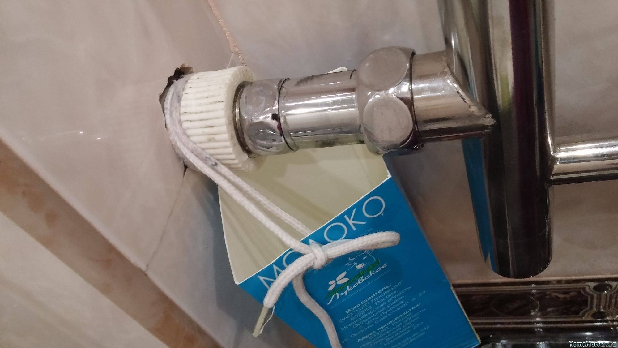 Течет полотенцесушитель в месте соединения: что делать, если потек после отключения горячей воды, если прорвало в квартире
