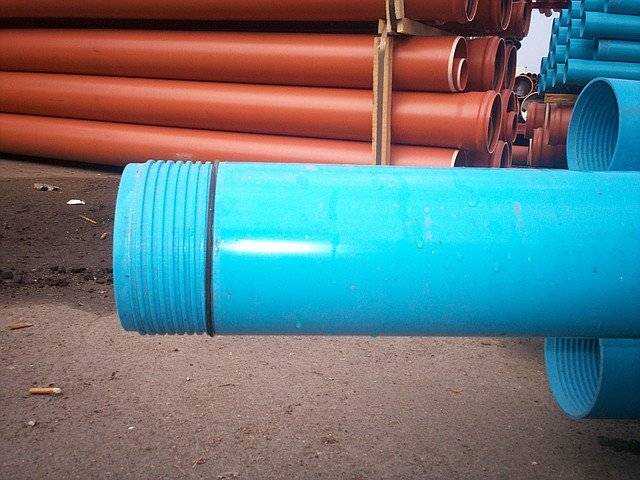 Трубы обсадные пвх с резьбой для скважин: особенности пластиковых труб из поливинилхлорида