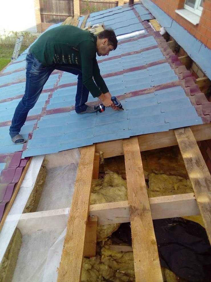 Утепление крыши деревянного дома изнутри - расчеты и технология работ