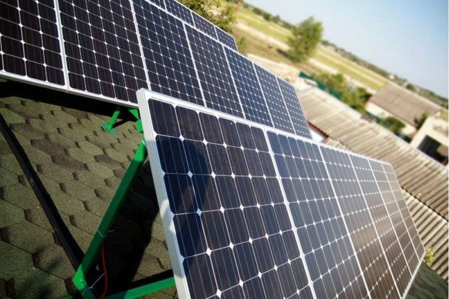 Какие солнечные батареи лучше брать для дома: критерии выбора и обзор производителей