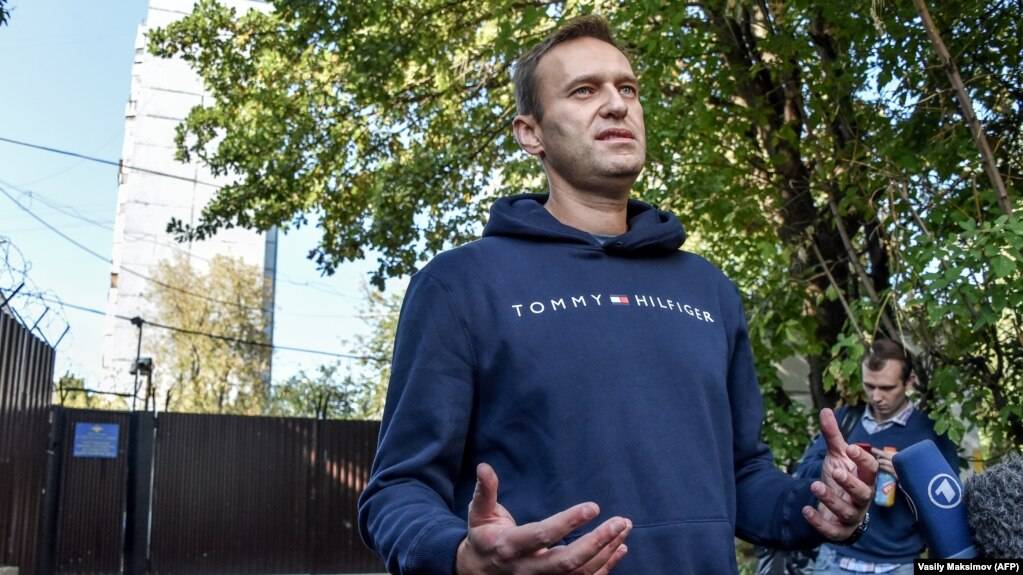 Где живет алексей навальный: скромное жилье известного оппозиционера