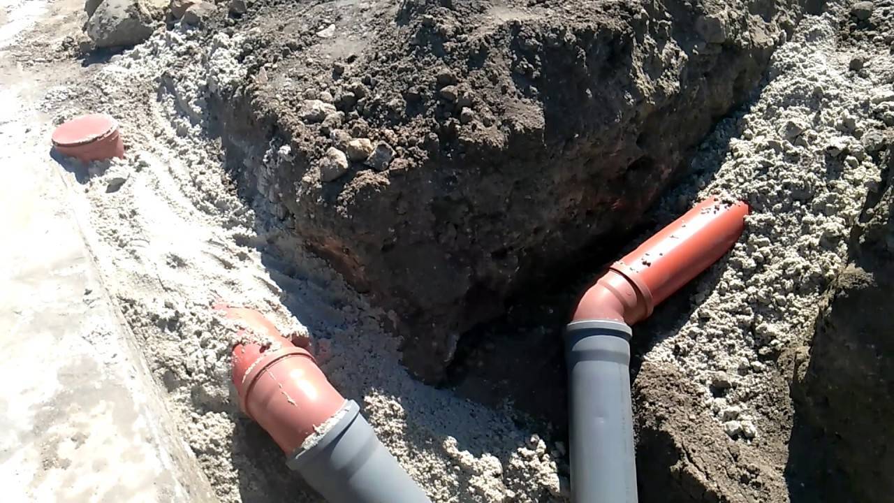 Прокладка канализационных труб: как правильно проложить трубы канализации в земле, технология, правила укладки в траншею