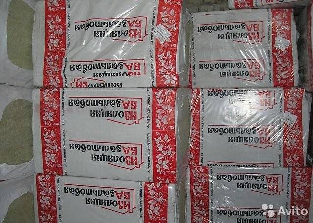 Утеплитель изба: характеристики, плотность, плюсы и минусы, размеры