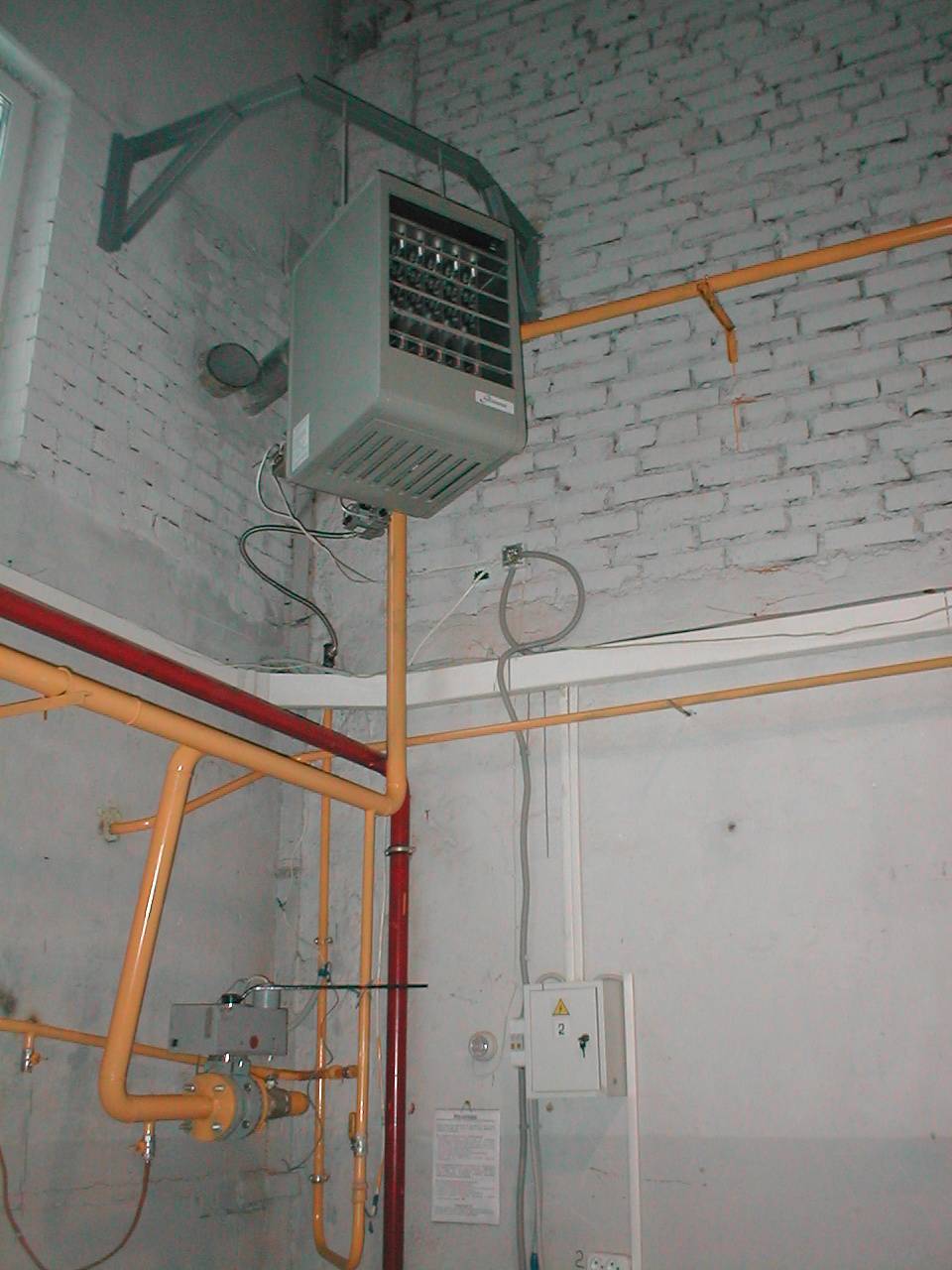 Газовые теплогенераторы для воздушного отопления дома, оборудование, агрегат, трубы