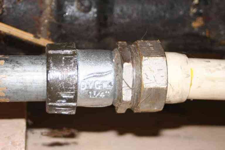 Как соединить металлические трубы без сварки и резьбы