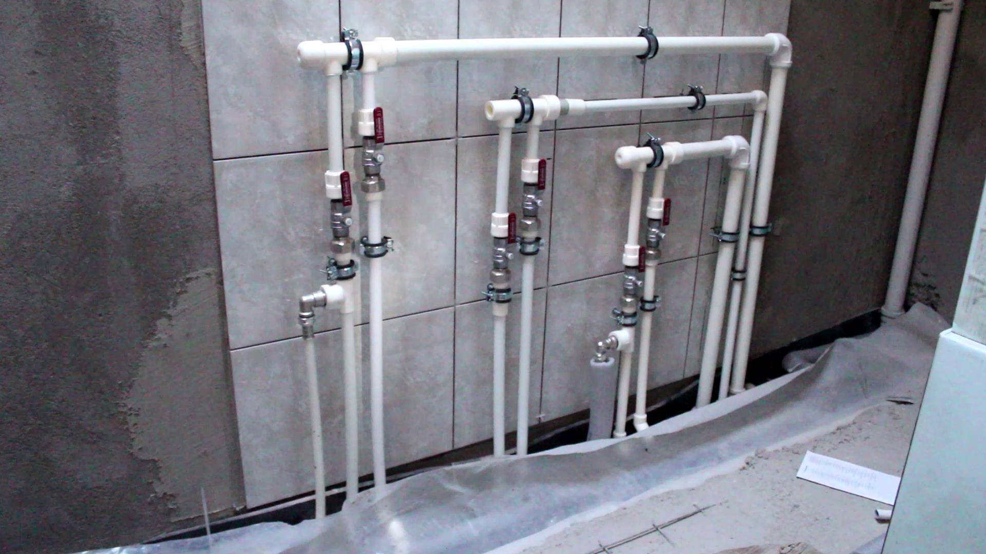 Делаем ремонт системы водоснабжения в частном доме