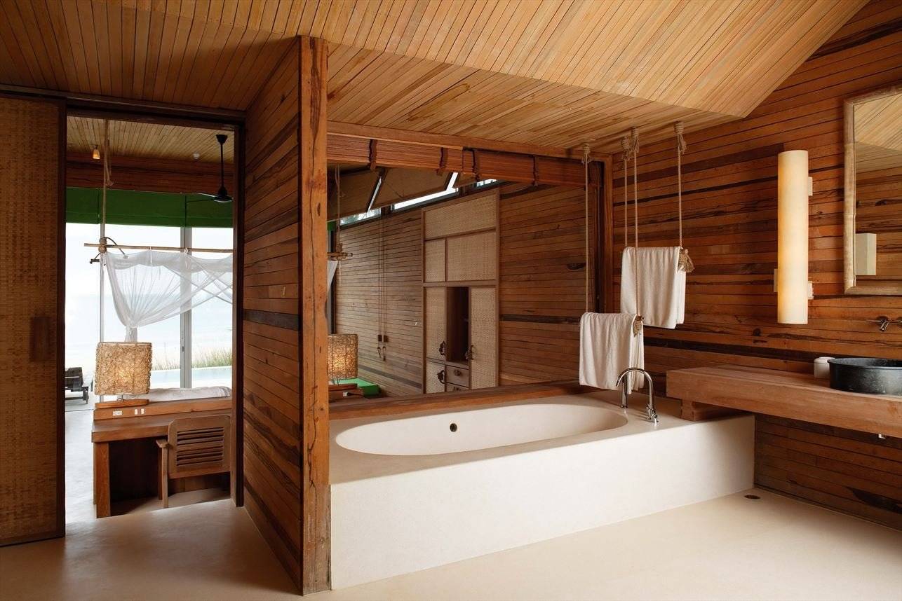 Санузел в деревянном доме: особенности строительства, дизайн и монтаж