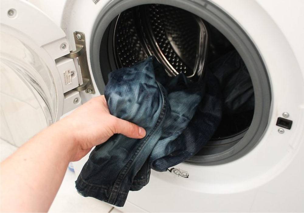 Почему остаётся порошок в лотке стиральной машины после стирки?