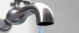 Почему гудят водопроводные трубы: когда открываешь кран, при открытии крана в стояке ванной, что делать, от чего гудят, гул и свист