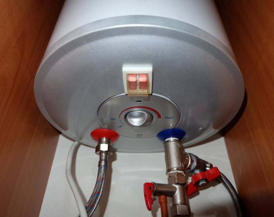 Монтаж водонагревателей разных типов: крепление, подключение, схемы