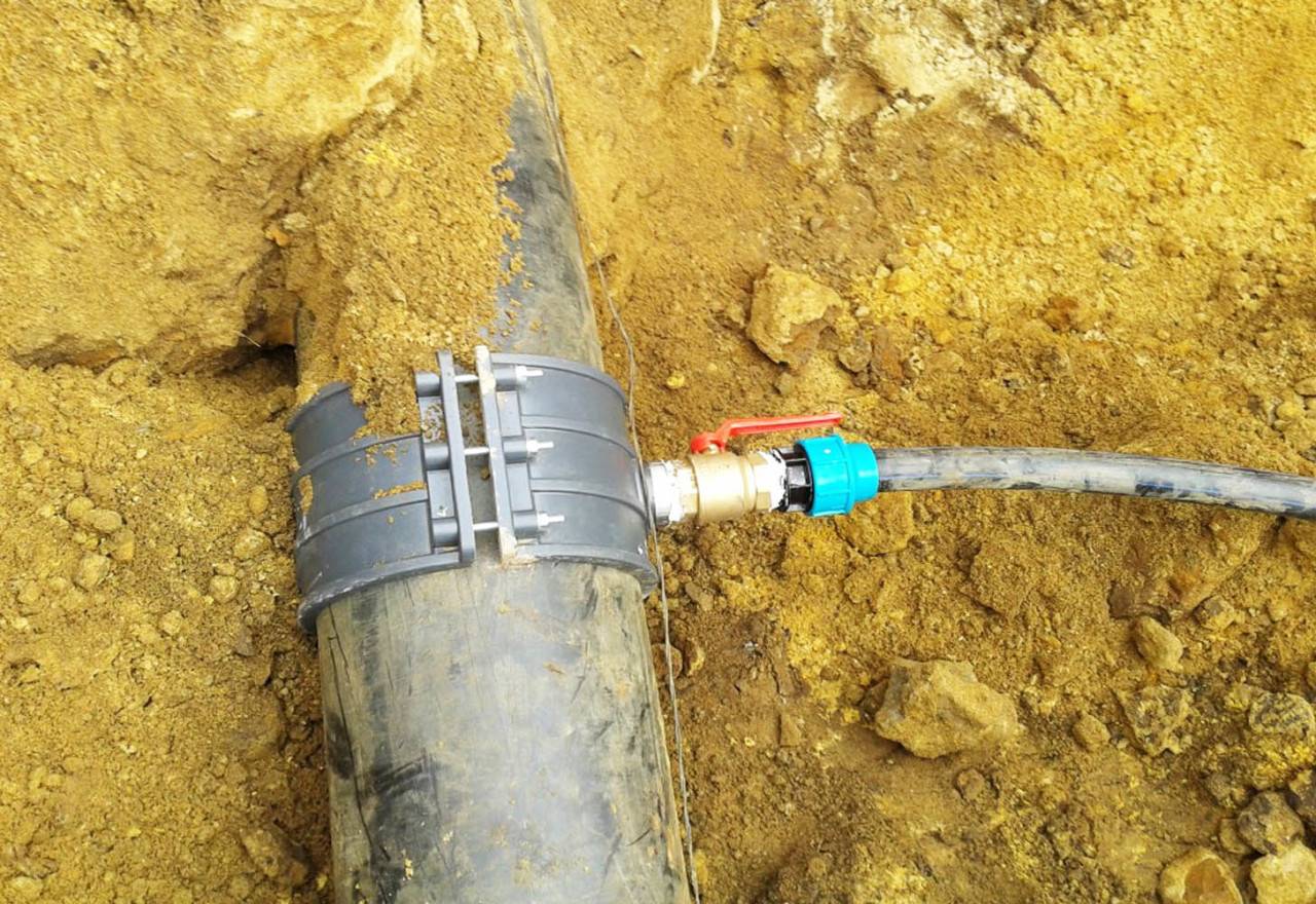 Врезка в трубу водопровода: основные принципы и этапы работ