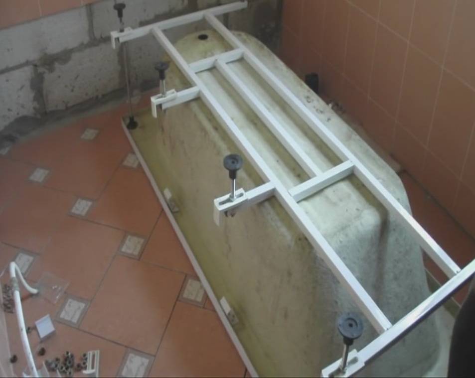 Установка акриловой ванны на каркасе своими руками