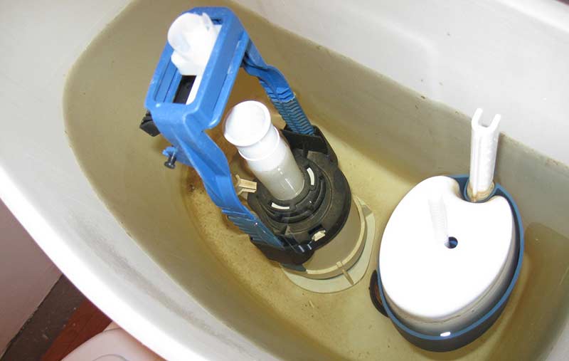 Клапан сливного бачка унитаза не перекрывает воду - все о канализации