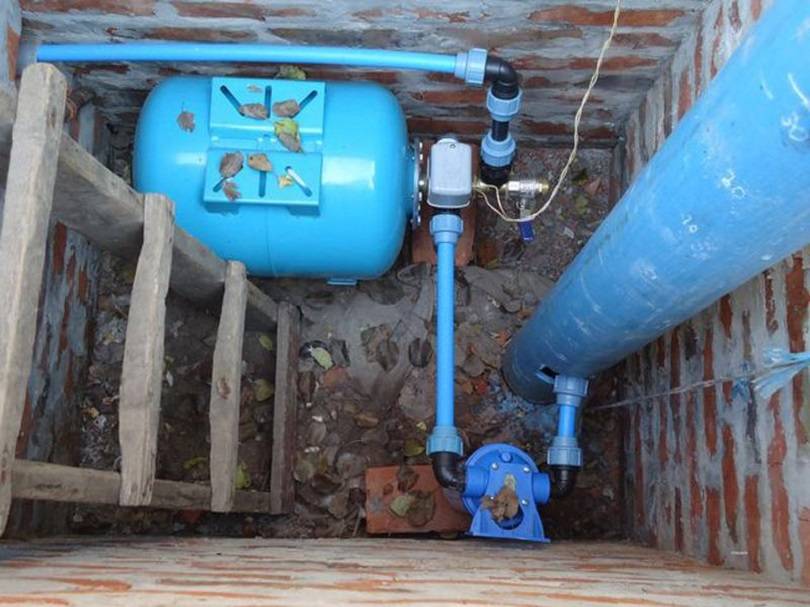 Подача воды из скважины в частный дом