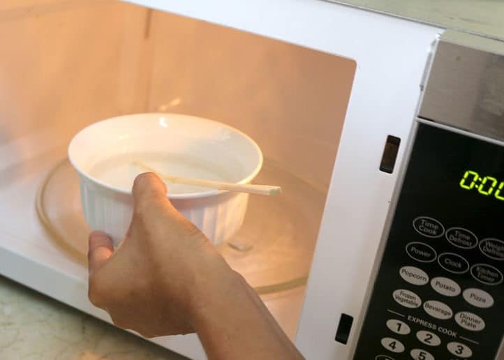 Можно ли греть грудное молоко в микроволновке? как разогреть грудное молоко из холодильника, морозилки: методы, советы