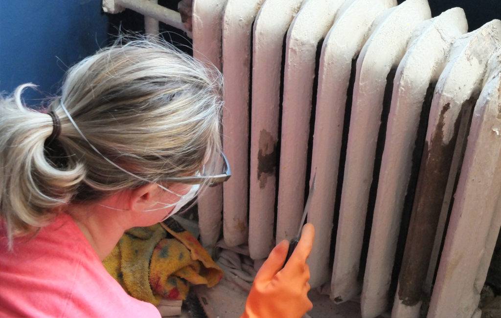 Краска для радиаторов отопления какую лучше выбирать: полезные советы, как покрасить батарею, какая краска для радиаторов лучше, жаростойкая, какой краской красить батареи, без запаха, эмаль