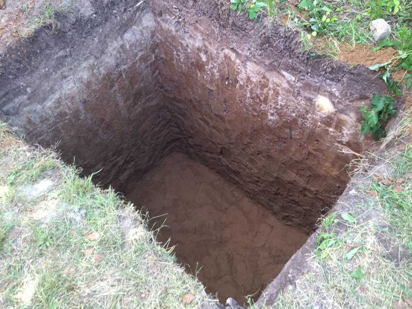 Как выкопать яму для септика